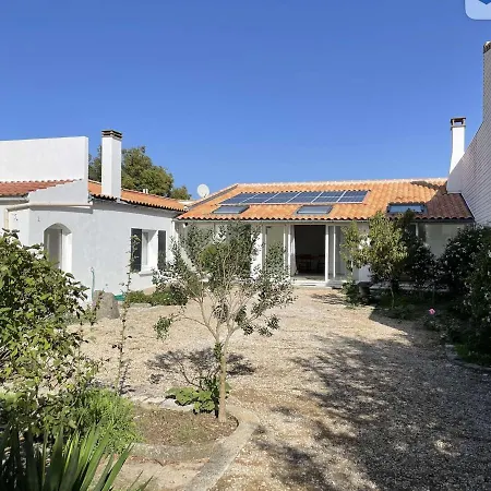 別荘 Maison En Front De Mer Avec Jardin, 9 Couchages, 4 Chambres, Cheminee - Proche Chatelaillon - Fr-1-246-693 *